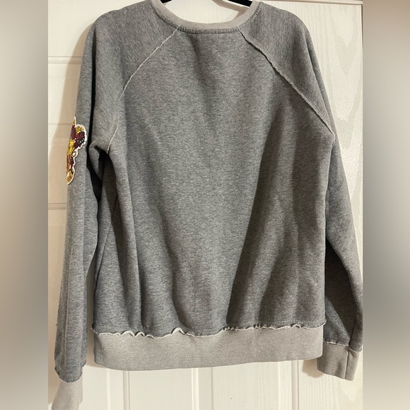 Harry Potter Gryffindor House Sweatshirt Warner Bros. Universal Studios - Picture 9 of 9